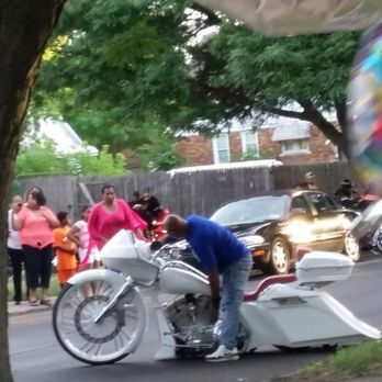 Nu Wave Fish & Chicken - Check out this cool motorcycle that I saw on the Eastside Detroit - Fish & Chips Near Me - Detroit, Michigan Nu Wave Fish & Chicken - Check out this cool motorcycle that I saw on the Eastside Detroit - Fish & Chips Near Me - Detroit, Michigan