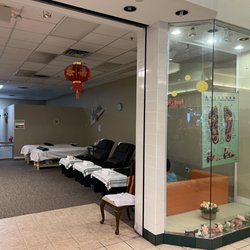 The table massage and foot massage
