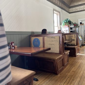 Caffé Vero - Booth seating - Breakfast & Brunch Near Me - Lake George, New York Caffé Vero - Booth seating - Breakfast & Brunch Near Me - Lake George, New York