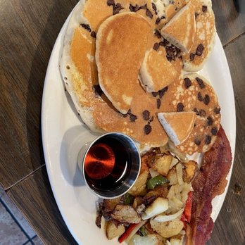 El Cerrito Cafe - Chocolate chip pancake with country potatoes and bacon - American Near Me - Corona, California El Cerrito Cafe - Chocolate chip pancake with country potatoes and bacon - American Near Me - Corona, California