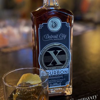 Single Barrel Social - Cocktail Bars Near Me - Brighton, Michigan