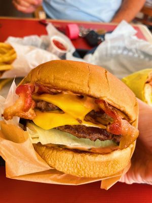 Tomboy's Famous Chiliburgers by null