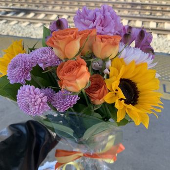 Redwood Florist - Custom bouquet $20 - Florists Near Me - New Brunswick, New Jersey