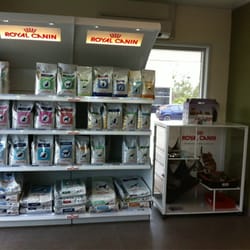 Flinders View Veterinary Surgery - Royal canin wall