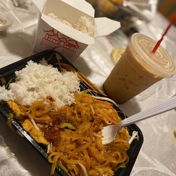 Thai Way - Love the chicken Pad Thai noodles with a side of white rice. Never had a bad experience here, love this place. - Thai Near Me - Santa Ana, California Thai Way - Love the chicken Pad Thai noodles with a side of white rice. Never had a bad experience here, love this place. - Thai Near Me - Santa Ana, California