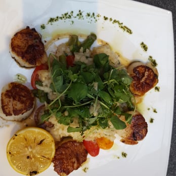 Kramers - Scallops with risotto - Bookstores Near Me - Washington, DC, District of Columbia Kramers - Scallops with risotto - Bookstores Near Me - Washington, DC, District of Columbia