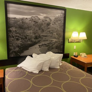 Super 8 by Wyndham Price - King bed non-smoking - Hotels Near Me - Price, Utah Super 8 by Wyndham Price - King bed non-smoking - Hotels Near Me - Price, Utah
