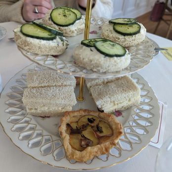 Historic Rosemont - Savory course - Bed & Breakfast Near Me - Berryville, Virginia