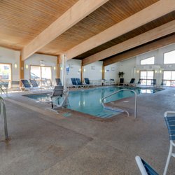Lafayette's Oceanfront Resort - Indoor pool