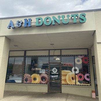 A & H Donuts - Storefront - Donuts Near Me - Fort Worth, Texas