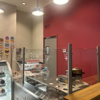 Ben & Jerry’s - waffle station - Custom Cakes Near Me - Naperville, Illinois Ben & Jerry’s - waffle station - Custom Cakes Near Me - Naperville, Illinois