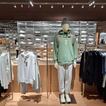 On - Shoe Stores Near Me - Chicago, Illinois