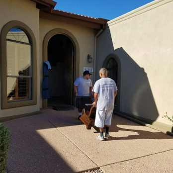 B Line Movers - B Line Movers unloading in Fountain Hills - Movers Near Me - Gilbert, Arizona