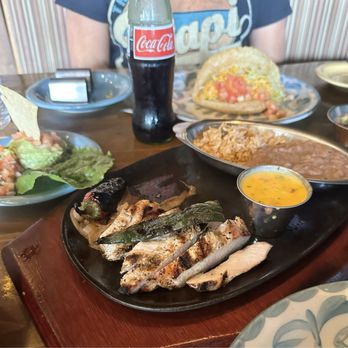 Lupe Tortilla Mexican Restaurant - Chicken fajitas from the lunch menu, and a beef taco! Yum! - Tex-Mex Near Me - Humble, Texas