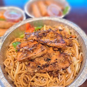 Pholicious Noodle Bar - Chicken Lo Mein - Vietnamese Near Me - Lake Forest, California