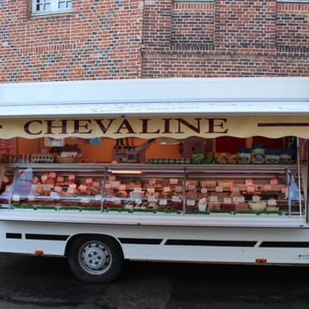 Marche de Plein Vent - Ok - so "Cheval" isn't for everyone.  don't knock it until you've tried it though.  Only Chevalines sell it. - Farmers Market Near Me - Eu, 76
