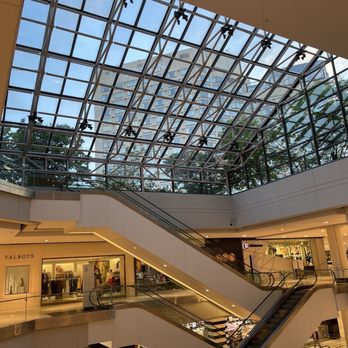 CF Rideau Centre - Shopping Centers Near Me - Ottawa, Ontario