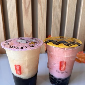 Gong Cha - Lychee slush with boba and strawberry milk slush with boba - Bubble Tea Near Me - Berlin, Massachusetts