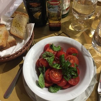 Il Kaimano - Tomato and basil, not on menu but vegan friendly available if you ask - Italian Near Me - Milan, Michigan