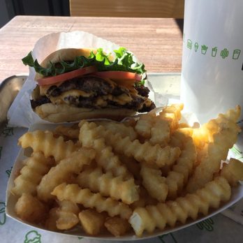 Shake Shack Glendale - Burgers Near Me - Glendale, California