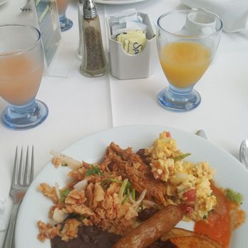 Casa Mexicana - The breakfast was amazing! Loved everything.. the fresh squeezed juices.. smoothies.. fresh fruit.. and hot items.. perfect way to start day - Hotels Near Me - Cozumel, ROO