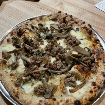 Osteria DOP - Bianca added mushrooms and sausage. - Italian Near Me - Eugene, Oregon Osteria DOP - Bianca added mushrooms and sausage. - Italian Near Me - Eugene, Oregon