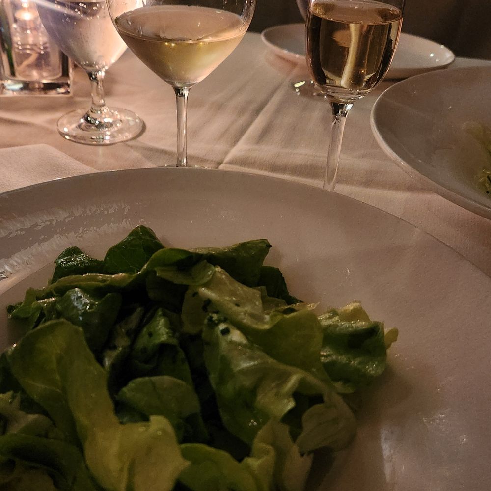 Harvest Table - Bibb salad with the best dressing - New American Near Me - St Helena, California