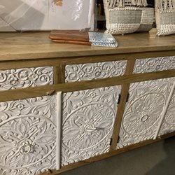 Nadeau - Furniture with a Soul