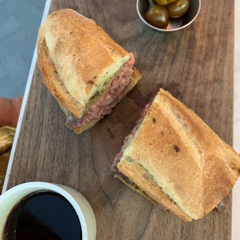 RH Dallas | The Gallery on Knox Street - Shaved ribeye sandwich - Home Decor Near Me - Dallas, Texas RH Dallas | The Gallery on Knox Street - Shaved ribeye sandwich - Home Decor Near Me - Dallas, Texas