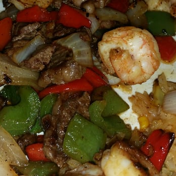 El Parian - Mar y Tierra steak and shrimp sautéed with sweet onion and peppers. - Mexican Near Me - Little Canada, Minnesota