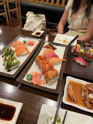 Aki Nom Nom Sushi and Ramen by null