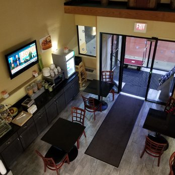 Quality Inn & Suites - 2nd level view - Hotels Near Me - Pittsburgh, Pennsylvania