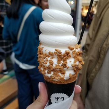 ZAKUZAKU CREAM 50g×2 ZAKUZAKU CREAM 50g×2 CROQUANT CHOU ZAKUZAKU - Freshly Baked