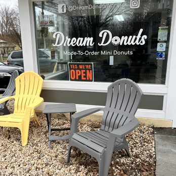 Dream Donuts - Front of building - Coffee & Tea Near Me - Warwick, New York