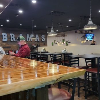 Brama's Pizzeria - Inside - Italian Near Me - Germantown, Wisconsin Brama's Pizzeria - Inside - Italian Near Me - Germantown, Wisconsin