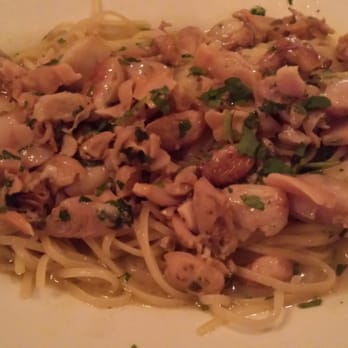 Matteo's Howard Beach - Linguine with clam sauce - Italian Near Me - Howard Beach, New York