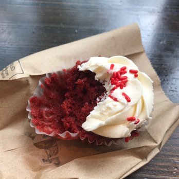 Bakeshop - Red velvet yumminess - Desserts Near Me - Arlington, Virginia Bakeshop - Red velvet yumminess - Desserts Near Me - Arlington, Virginia