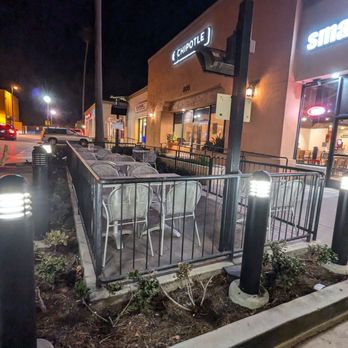 Smashburger - Outdoor patio for Smashburger customers only - Burgers Near Me - San Clemente, California Smashburger - Outdoor patio for Smashburger customers only - Burgers Near Me - San Clemente, California