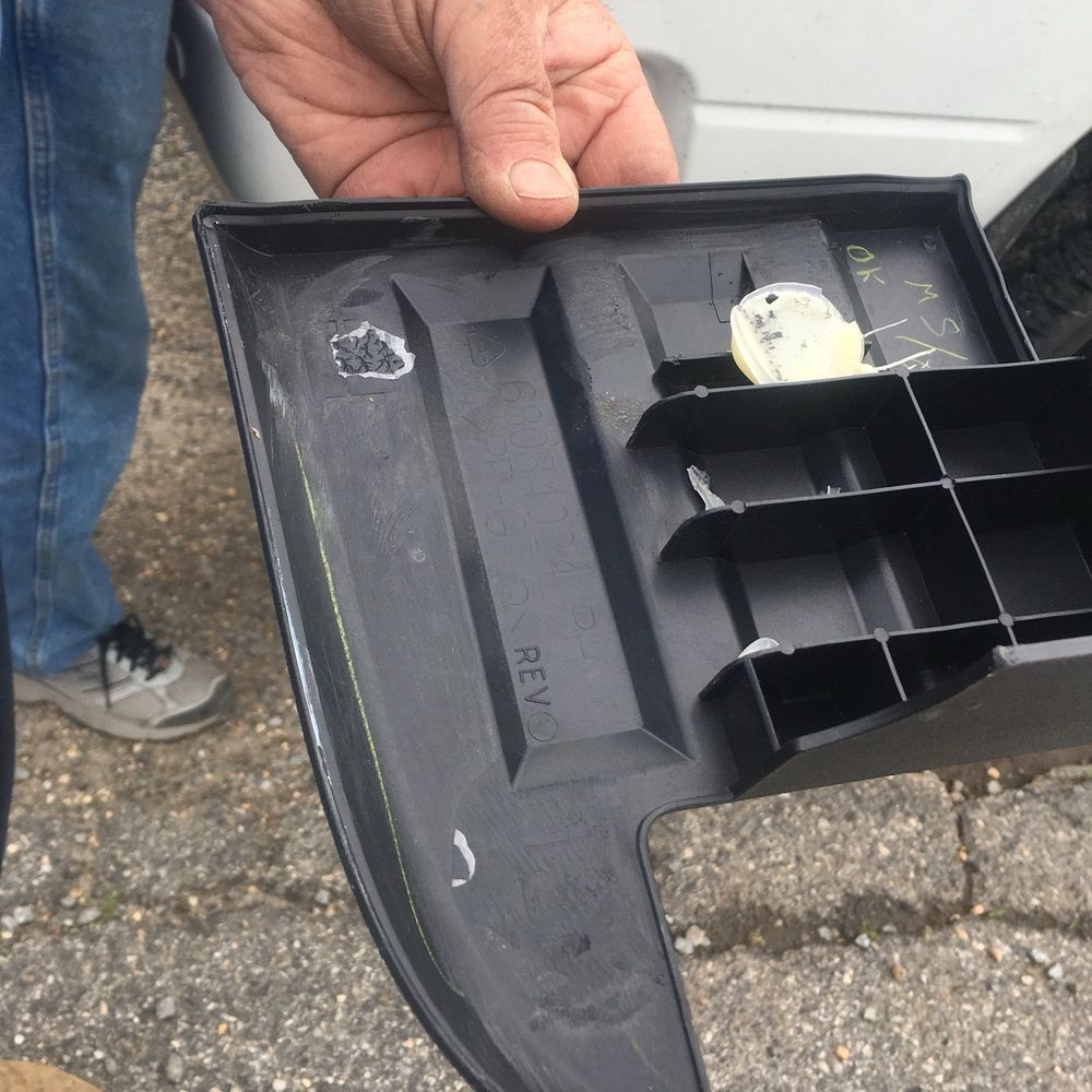 Caliber Collision - Corner plastic piece for Ram Box - Body Shops Near Me - Redmond, Oregon