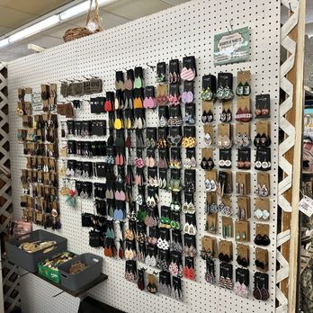 Knot antiques
ダイニングテーブル800 KNOT HOLE ANTIQUES & MORE THE INDOOR FLEA MARKET - Updated