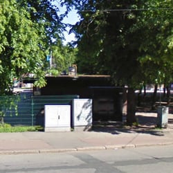 Kallion urheilukentän yleisövessa
