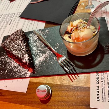 Fratelli La Bufala - Bufala chocolate cake with delicious ice cream - Italian Near Me - Mestre, VE