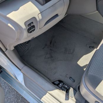 Jiffy Lube - Dirtied floors by technician - Auto Repair Near Me - Chino Hills, California Jiffy Lube - Dirtied floors by technician - Auto Repair Near Me - Chino Hills, California