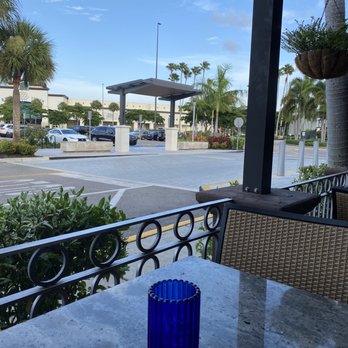 Blue Pointe - Outdoor patio - Seafood Near Me - Fort Myers, Florida Blue Pointe - Outdoor patio - Seafood Near Me - Fort Myers, Florida