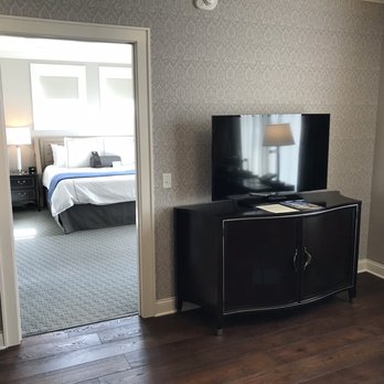 Hancock Hotel - Room 523 - Hotels Near Me - Findlay, Ohio