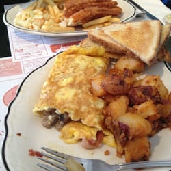 Simon's Diner - Omelet was fantastic as was the service .  Very clean and homey