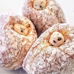 Paula's Donuts