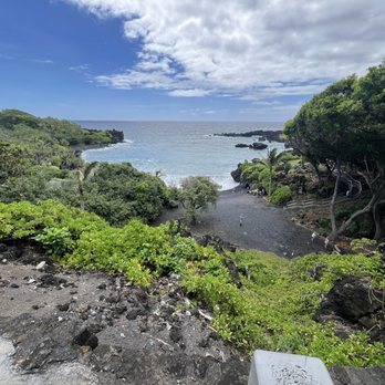 Black Sand Beach - Beaches Near Me