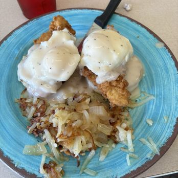Hometown Diner - Southern Fried Chicken Eggs Benedict - Diners Near Me - Rindge, New Hampshire Hometown Diner - Southern Fried Chicken Eggs Benedict - Diners Near Me - Rindge, New Hampshire