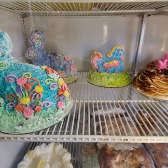 Angelo’s Bakery And Catering - Easter bunnies and chick - Desserts Near Me - Metairie, Louisiana Angelo’s Bakery And Catering - Easter bunnies and chick - Desserts Near Me - Metairie, Louisiana
